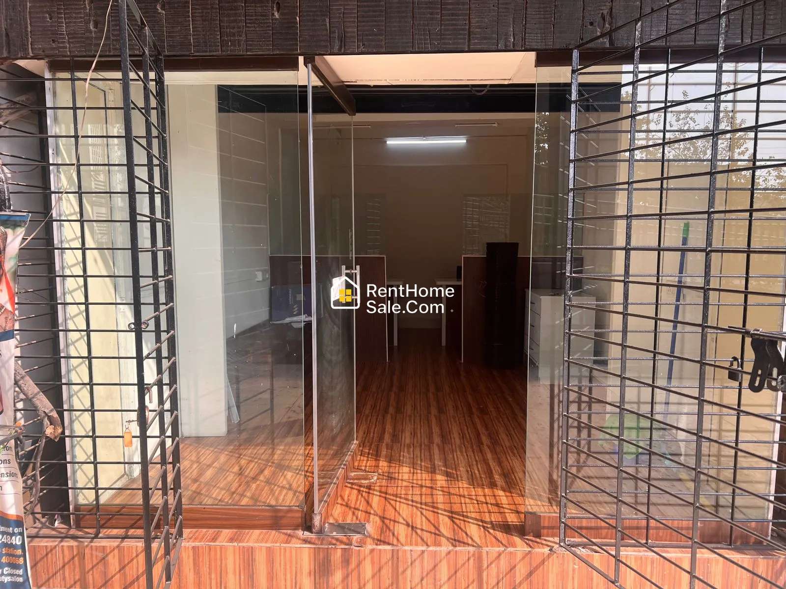 Commercial Shop for Sale